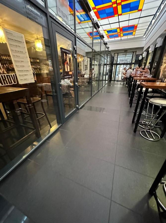 Gorkeho Apartment In City Centre Pozsony Kültér fotó
