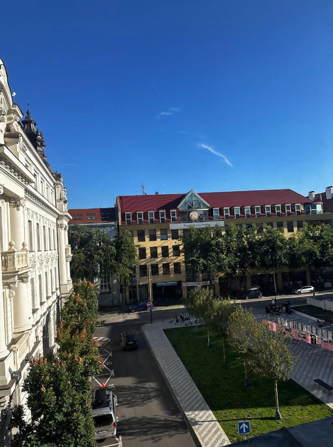 Gorkeho Apartment In City Centre Pozsony Kültér fotó